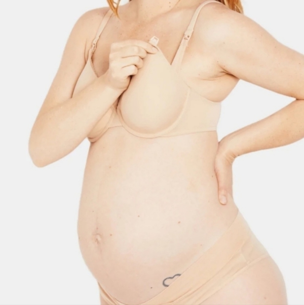 Motherhood Maternity Intimates Cream Nude Breastfeeding Bra 36DDD Underwire EUC